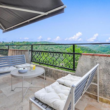 Awesome Apartment In Saint-Jeannet With Kitchen Eksteriør billede